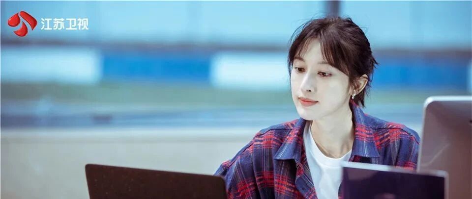 西典商业调查师or天冠总助，欧阳夏兰流畅切换“双重身份”