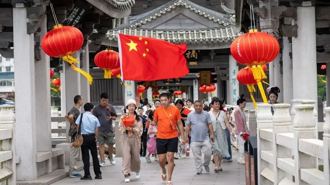 文旅融合激活假期 多元体验撬动消费,文旅融合向新提质，激发假日经济新活力