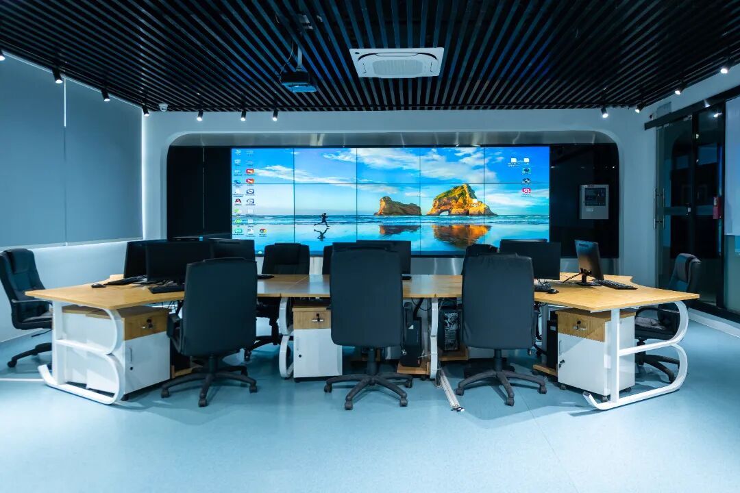 图5 大数据可视化中心.jpg