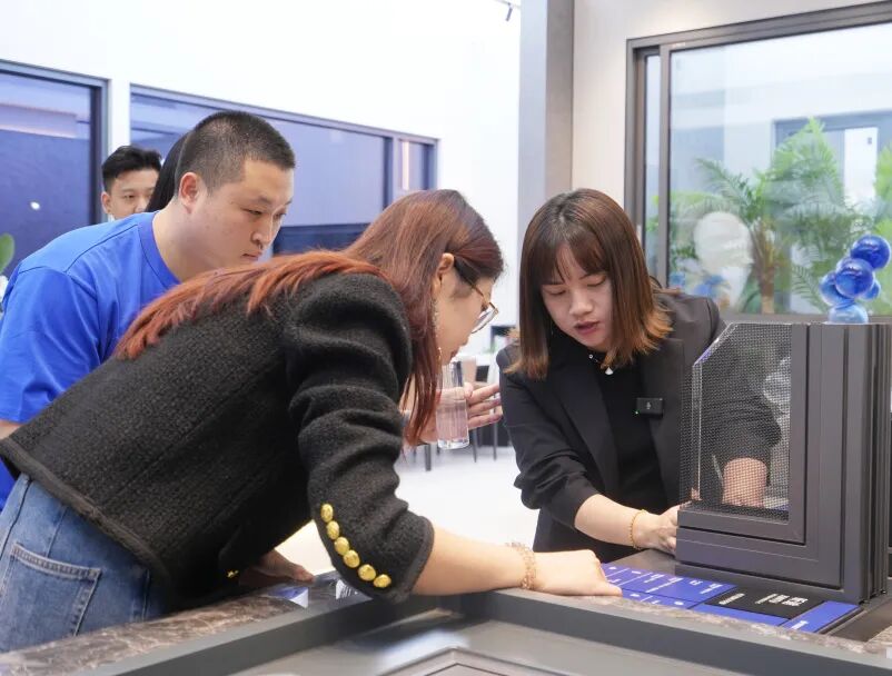 帝造真品质 中国好门窗 |帝奥斯门窗携手设计帮帮忙“满满”招商直播会圆满收官！