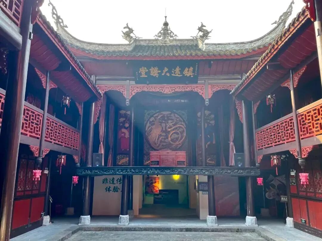 您当前所在位置:>首页>走进镇远>文化旅游>旅游新闻>1080_810