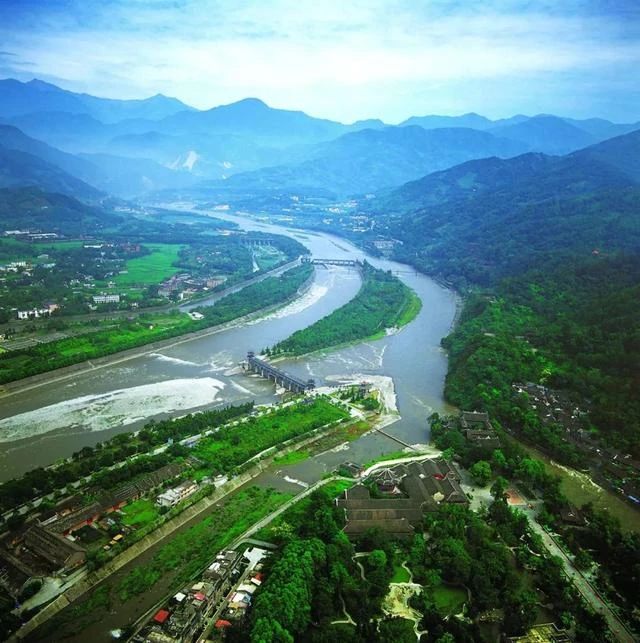 深呼吸露营基地,露营烧烤,露营烤肉,啤酒,露营KTV