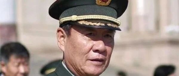 他是主席的亲生儿子，37岁当上了副省长，58岁被授上将军衔！