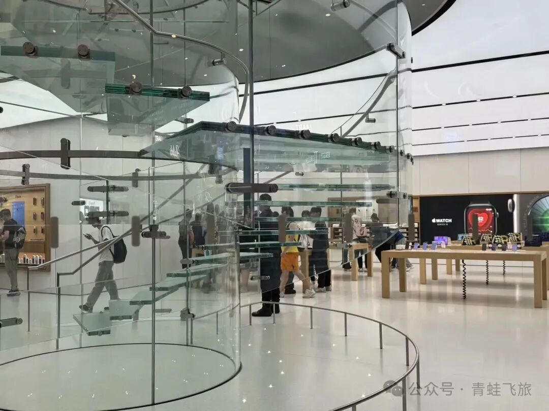 港版iPhone首发购买攻略 汇丰Red与EM叠加优惠最高返10%