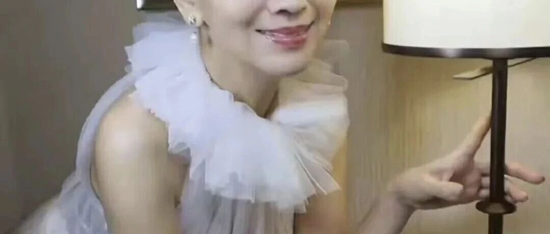 赵雅芝酒店被入侵,遭变态闯房扑床猛吸……