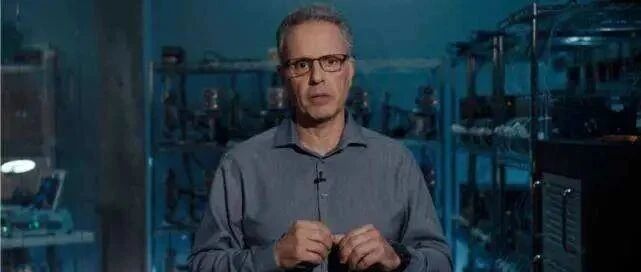 为何苹果为何苹果甘愿冒险自主研发芯片？