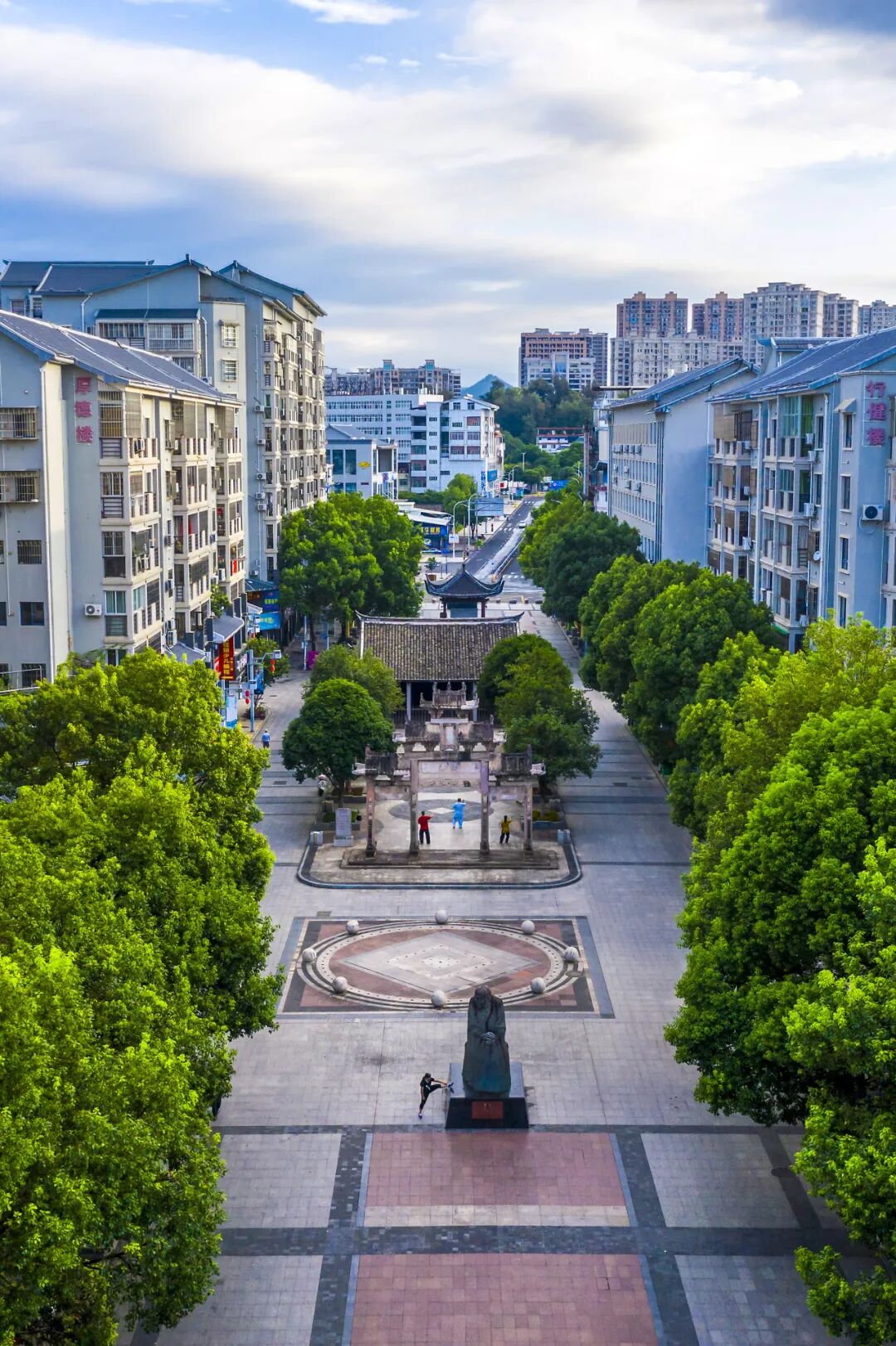 初冬的第一场citywalk上杭老街走起