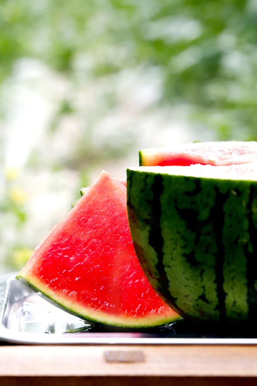 临沂,聊城,菏泽等地,本地也有许多优秀的西瓜,如东明西瓜,昌乐西 