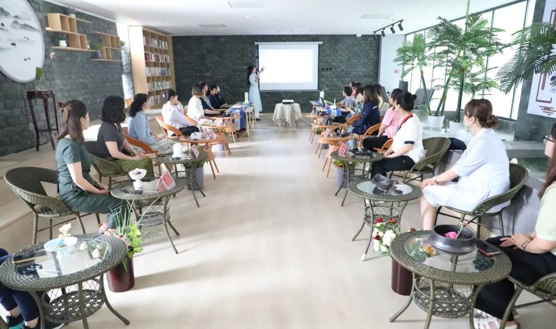 国学滋养生命 艺术陶冶情操——记国学爱好者东方插花与生活艺术活动