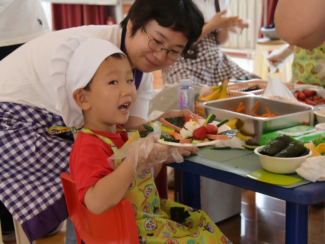 北七家镇开展"亲子食堂味爱满分"活动