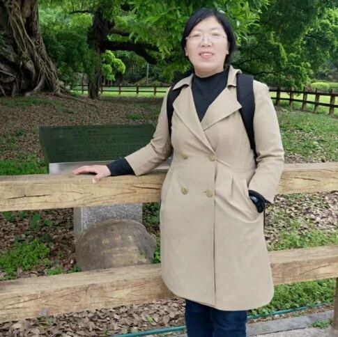 【湿地课堂】孙爱红：淤泥中坚守，清风下绽放——七下第四单元《爱莲说》教学设计