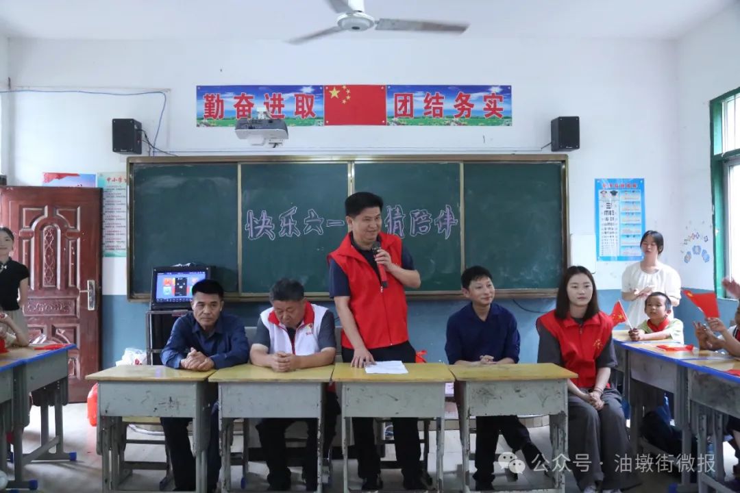 油墩街中学图片