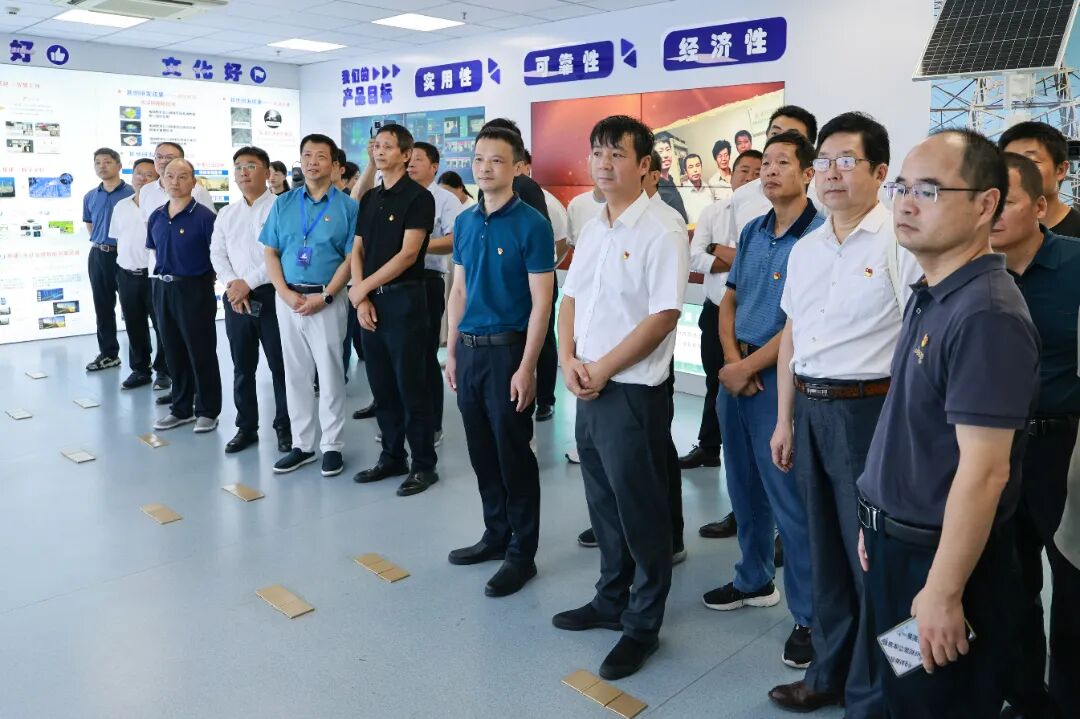 江苏濠汉信息技术有限公司,人工智能图像识别,图像几何三维重建,智能安全帽,智能布控球,数据智能汇控装置