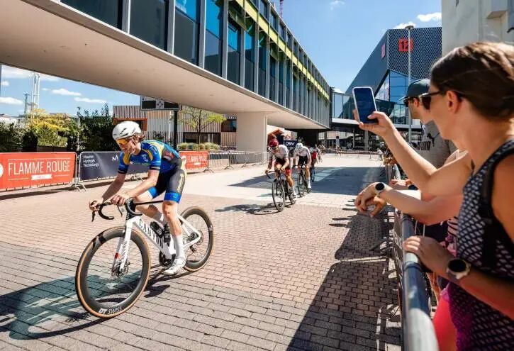 2025年比利时布鲁塞尔世界客车展览会：国际巴士年度评审团迎新领导层