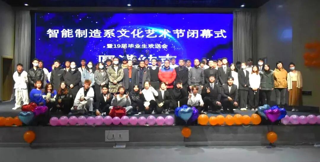 d5f5bc75-02b9-490f-84bb-b308f25ad431.jpg
