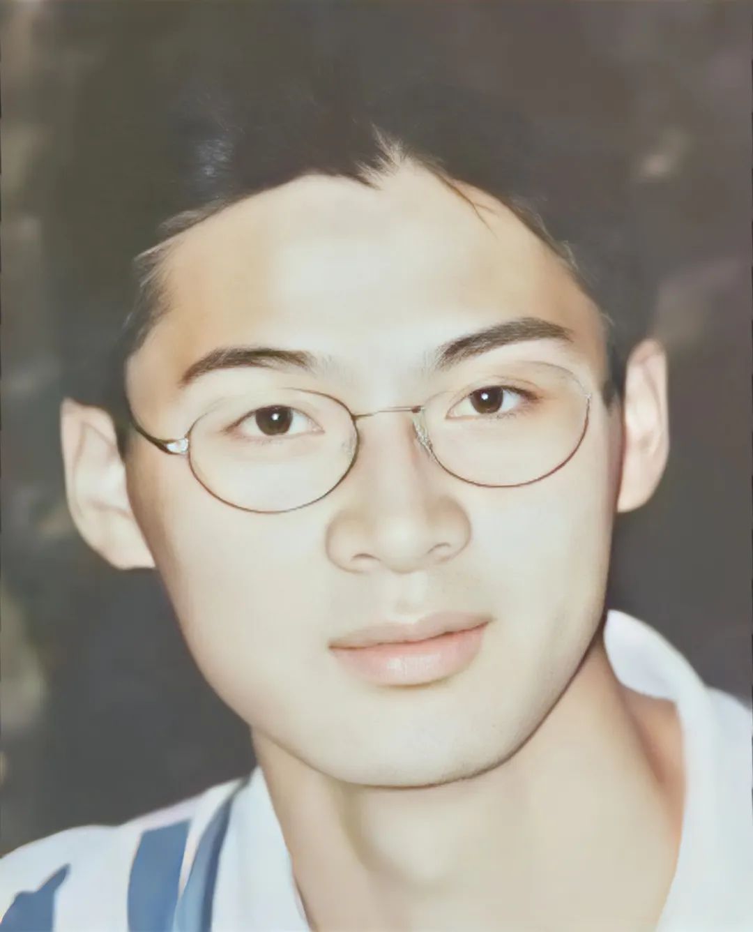 罗翔的妻子照片陆辉菊,罗翔：从结巴少年到法治之光的灵魂突围