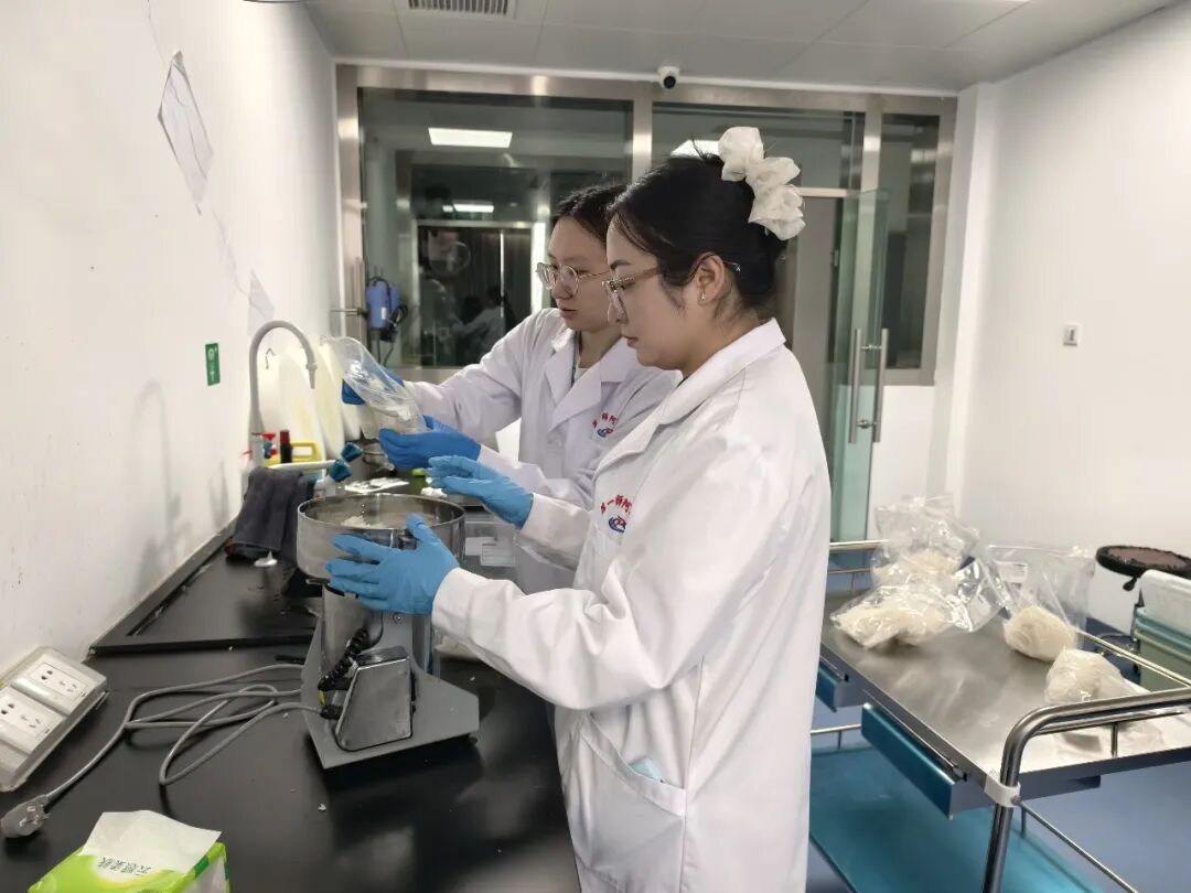 第一师疾控中心开展南疆四师学生餐多元素监测 筑牢校园食安屏障