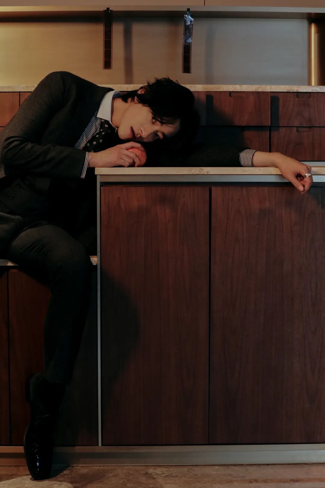 钟楚曦郑云龙亮相上海电视节红毯