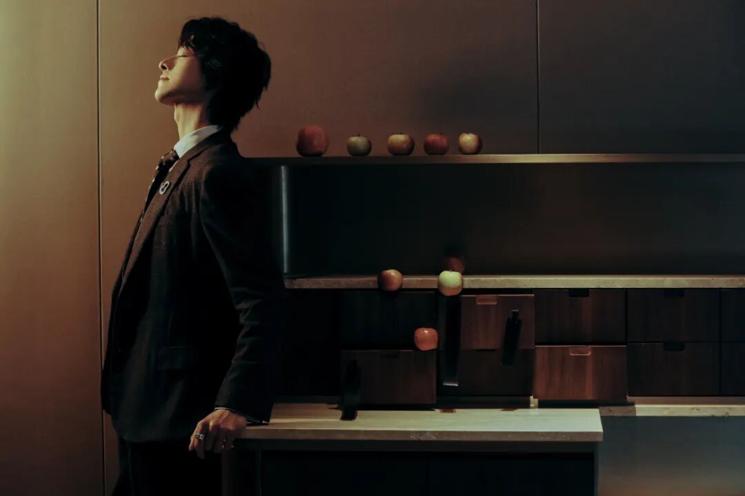 钟楚曦郑云龙亮相上海电视节红毯