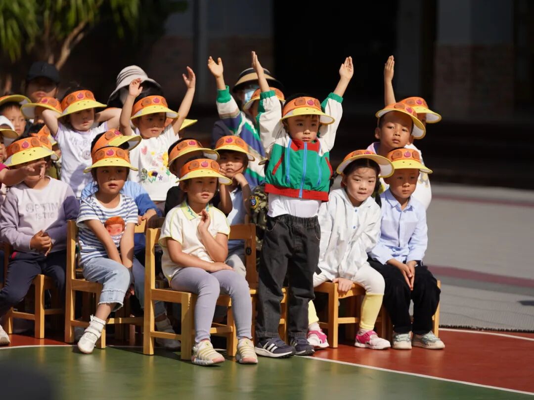 楚雄公安:"幼"见民警 与你"童"行 这份大礼包安全感满满