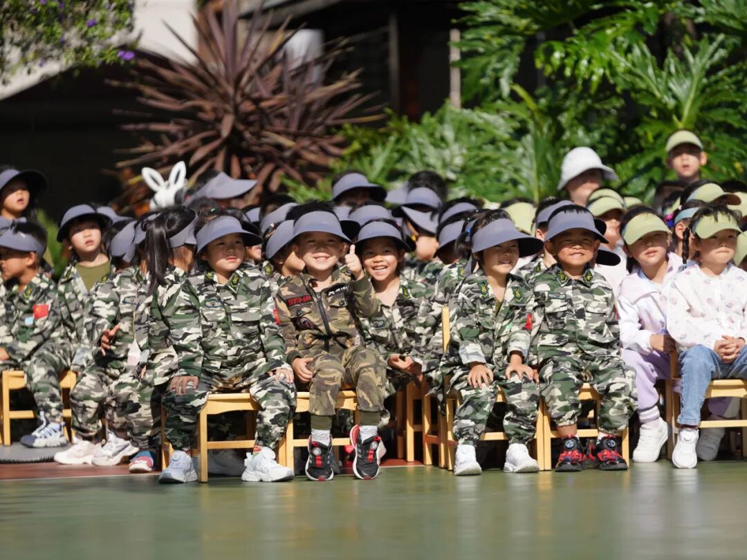 楚雄公安:"幼"见民警 与你"童"行 这份大礼包安全感满满