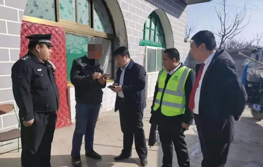 其他班子成员为副组长,各部室,各网点负责人和客户经理为组员的清收