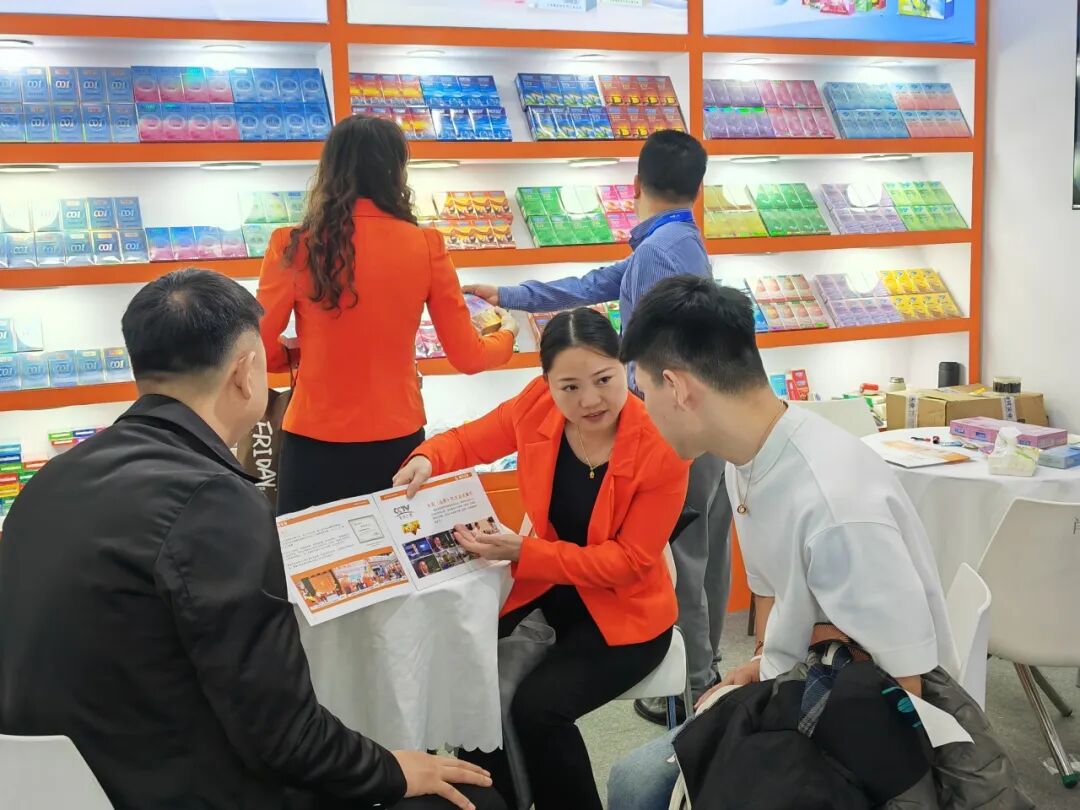 創新產品，打破同質化，康祥復配玻尿酸避孕套燃動武漢國藥會暨2025新品提前發布4.jpg