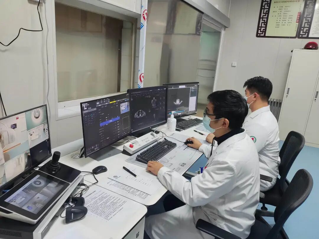 联影的CT怎么样精准“狙击”肿瘤细胞，新区中医医院顶级联影一体化CT直线加速器正式开机！_https://www.jmylbn.com_新闻资讯_第34张