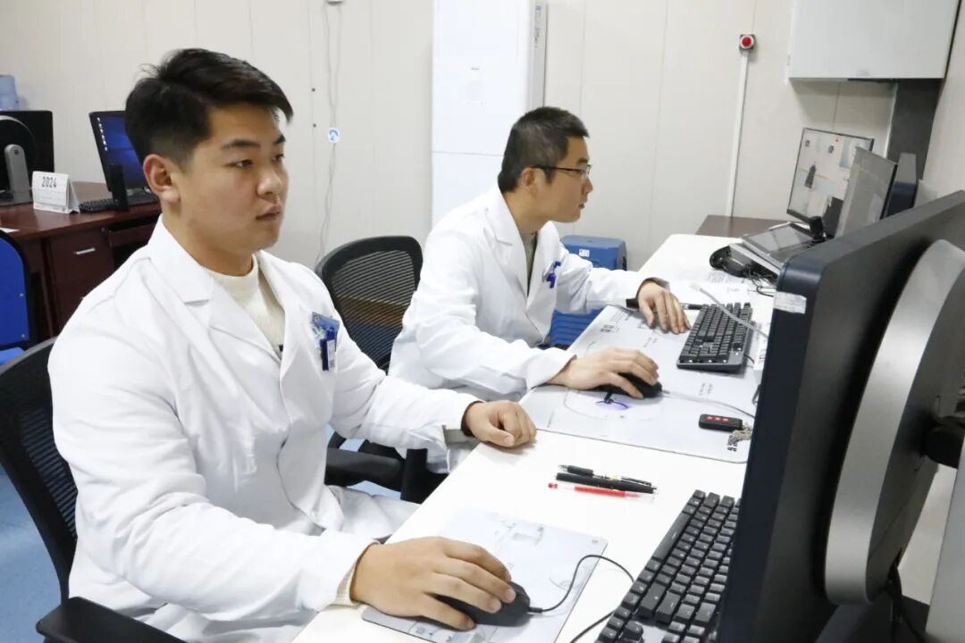 联影的CT怎么样精准“狙击”肿瘤细胞，新区中医医院顶级联影一体化CT直线加速器正式开机！_https://www.jmylbn.com_新闻资讯_第33张