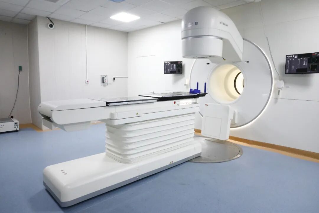 联影的CT怎么样精准“狙击”肿瘤细胞，新区中医医院顶级联影一体化CT直线加速器正式开机！_https://www.jmylbn.com_新闻资讯_第26张