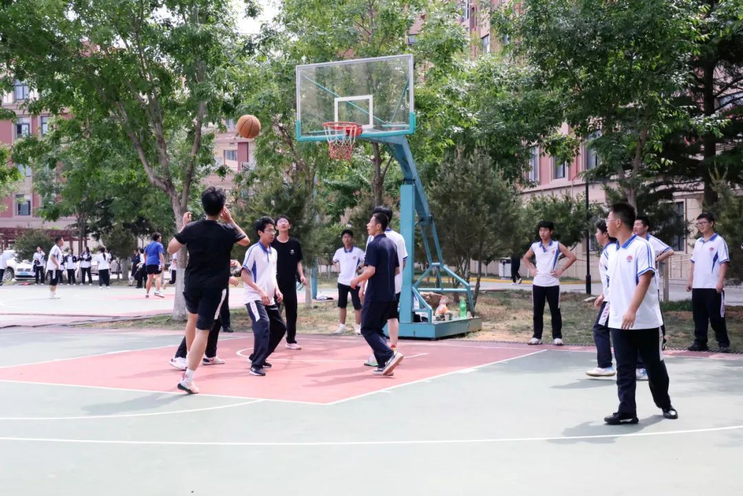 青岛海山学校教师待遇怎么样_青岛海山学校_青岛海山学校录取分数线