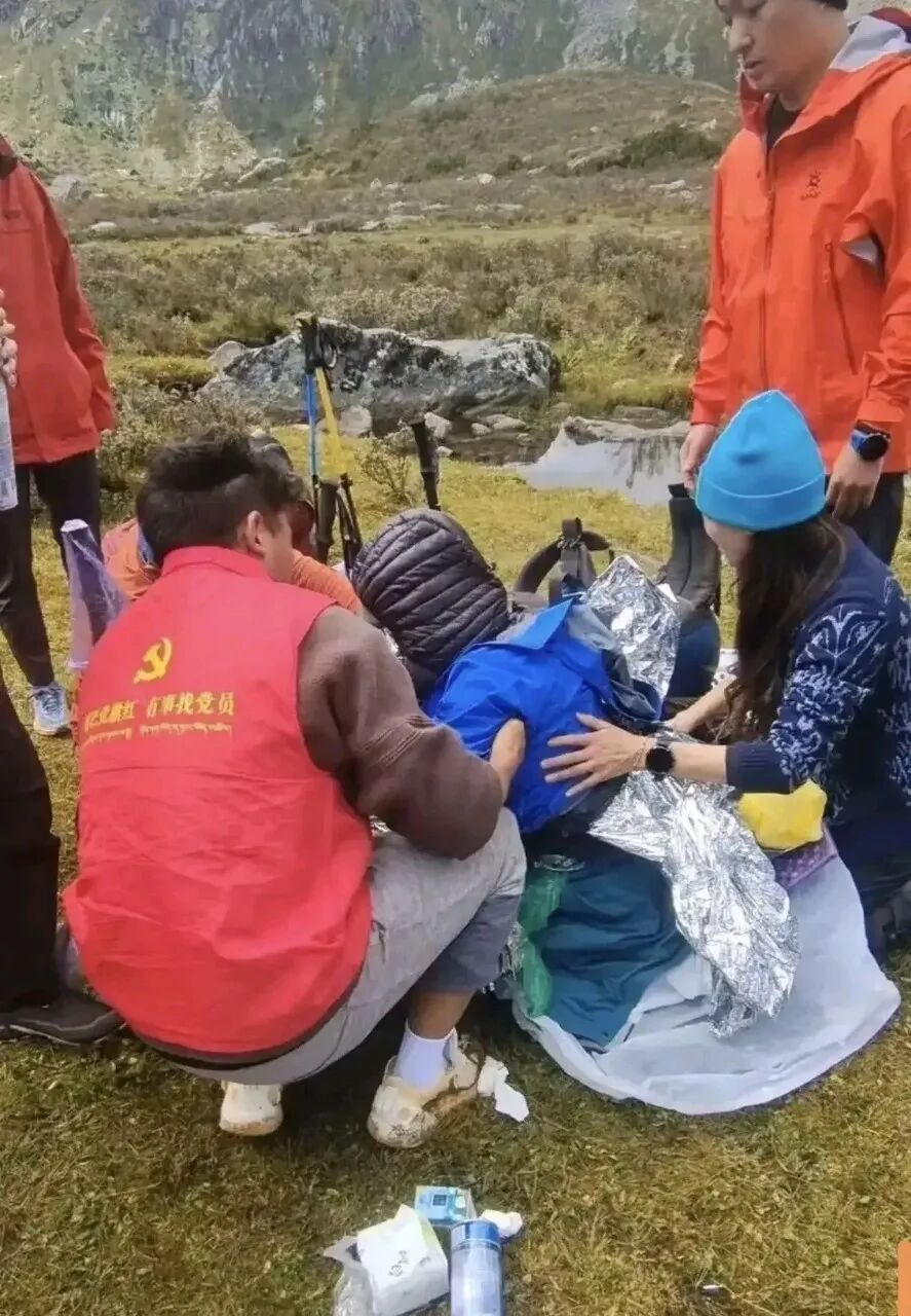 高反失温女孩母亲回应筹款争议,党岭徒步失温女孩母亲再次回应，并不是网友说的那样，..