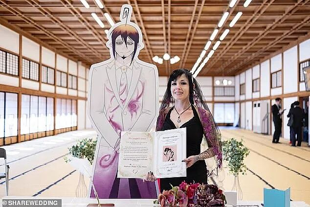 澳洲34岁女科学家花$3500赴日结婚！新郎竟是漫画里的“恶魔”（组图） - 1