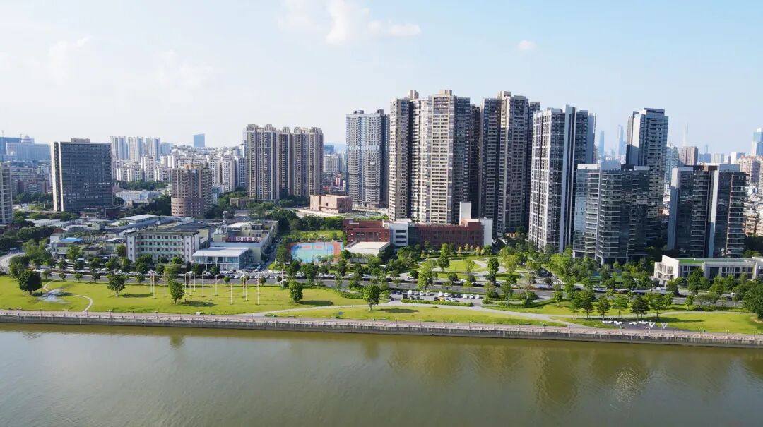 中海观澜府*批交付，业主反手挂上10万+？