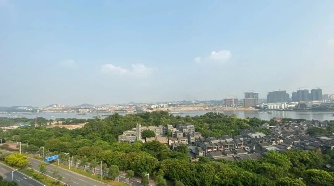 番禺江景盘大学小筑加推，不足300套货！