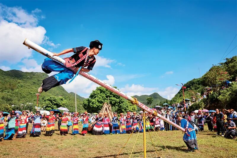 潘岳在《求是》发文：铸牢中华民族共同体意识
