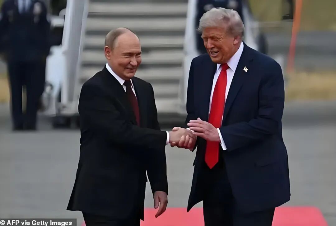 拜登期间的“遏华联盟”破产了吗,美国围堵中国的计划彻底破产，西方内部还矛盾重重