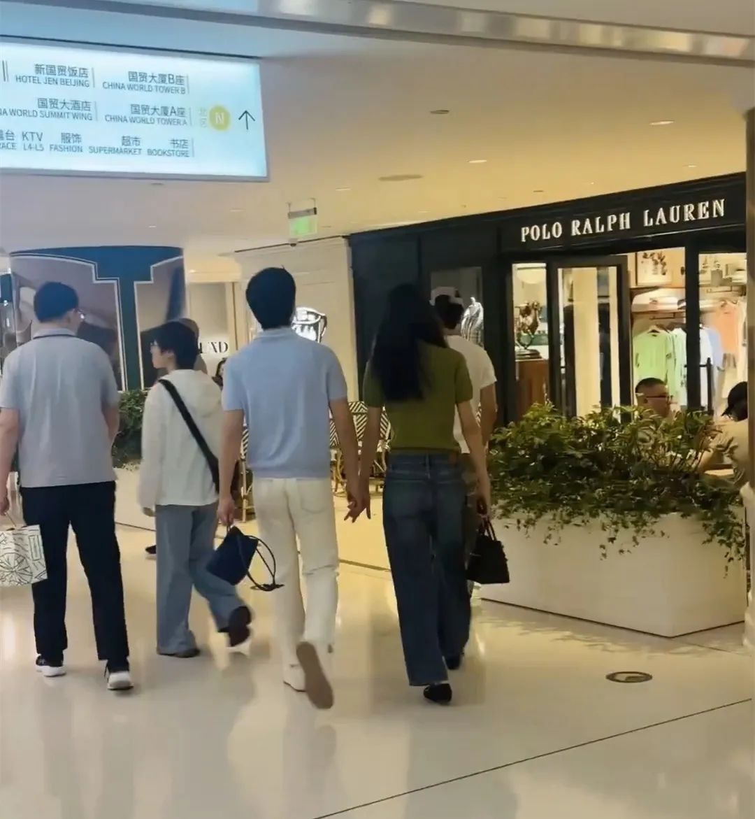 曝井柏然刘雯领证
