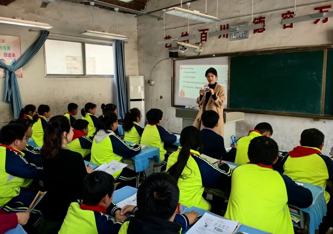 东方双语实验学校骨干教师送课起步区