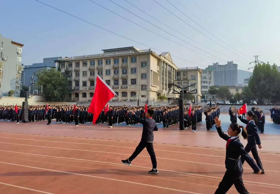 济南东方双语燕西校区图片