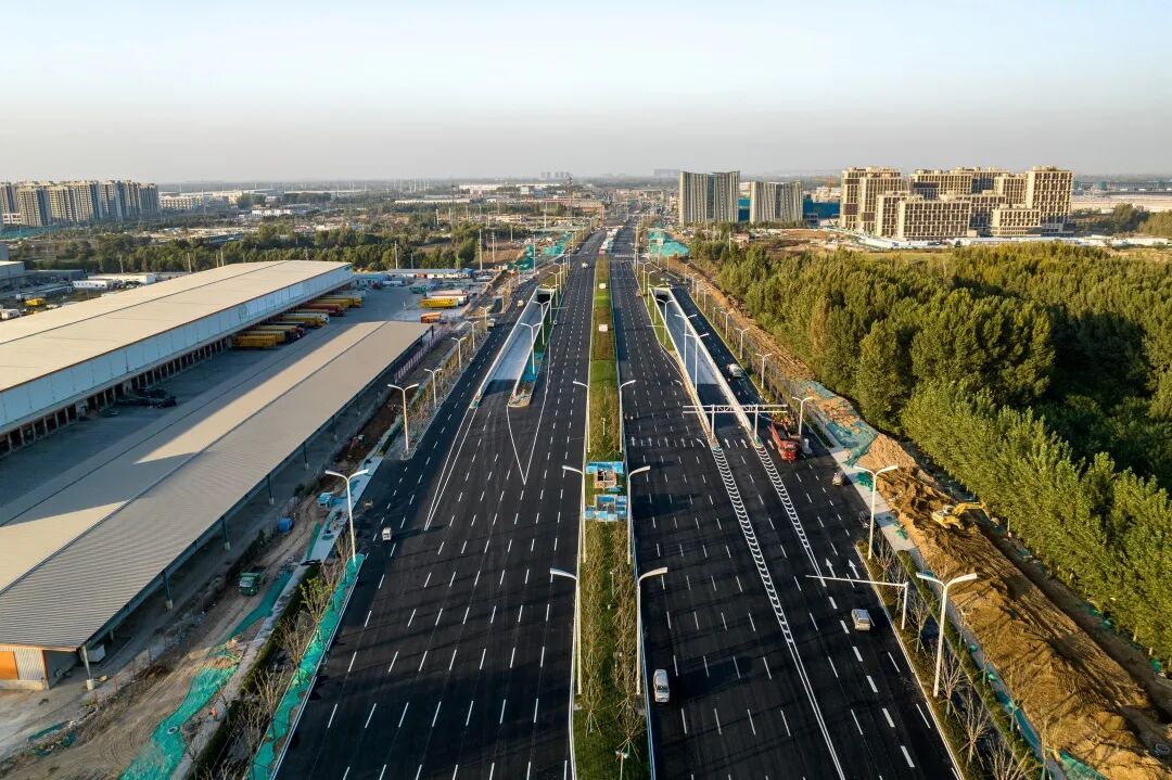 高效串联区域组团!济南起步区黄河大道一期工程地面道路全线通车