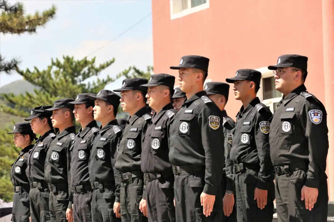 帅呼和浩特铁路公安特警实战大练兵多图燃爆来袭