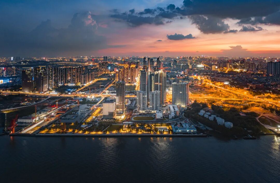 荔湾广州滨江上都加推新组团，璇湾公馆约105-275㎡