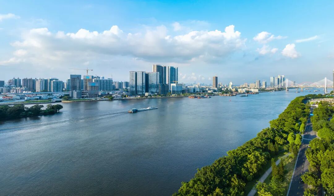 海珠中国铁建西派粤府加推4栋，值不值得买？