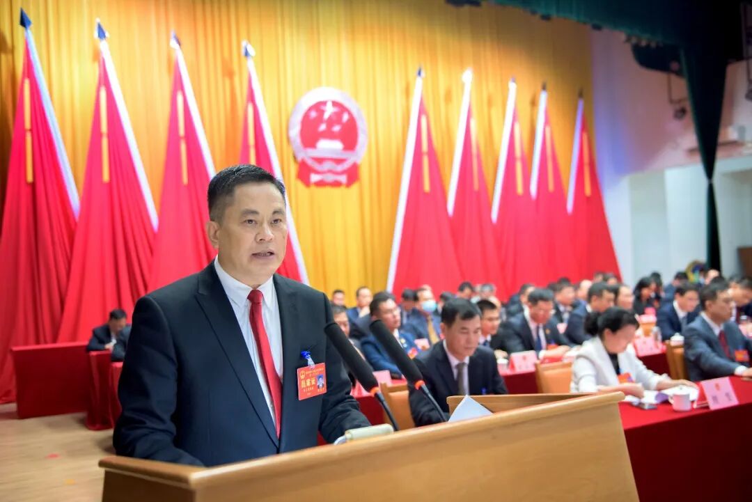 雷州市十七届人大一次会议胜利闭幕