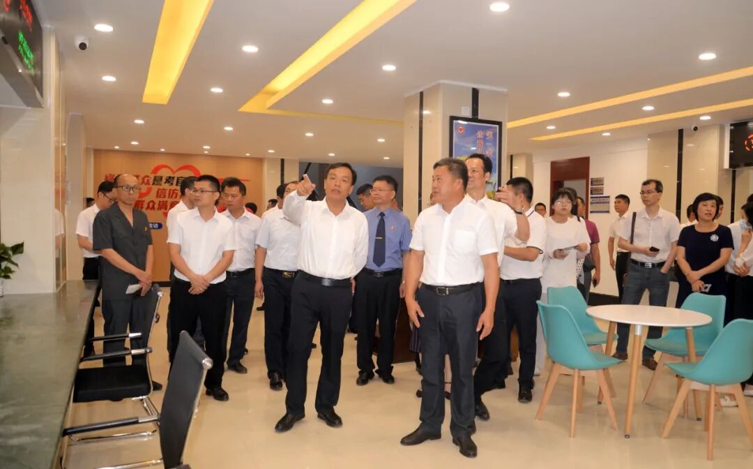 袁华新,张仁建,莫植贵,靳广标,文永健,林华甫等人为"雷州市社会矛盾