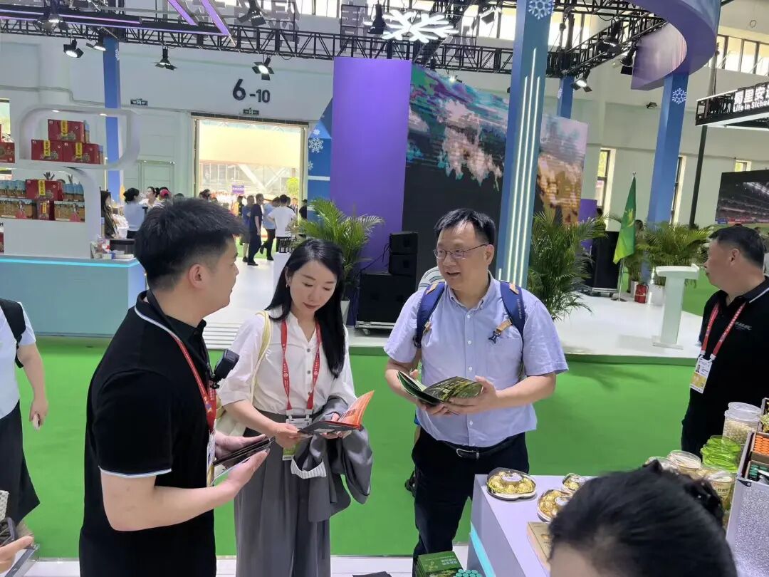 医疗展会要怎么招商乘展会东风 聚产业动能——静安寺街道赴海口第六届消博会、武汉世界大健康博览会开展招商活动_https://www.jmylbn.com_新闻资讯_第6张