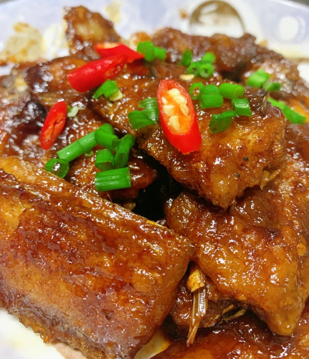 红烧带鱼咸香微辣很是下饭
