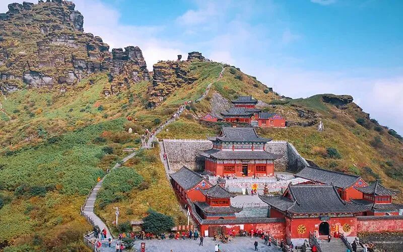 承恩寺作为四大皇庵之一,地处梵净山绝顶.