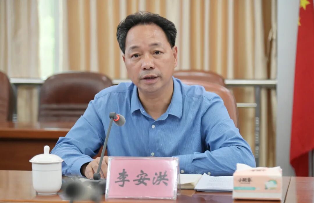 市委和区委的决策部署上来,切实增强推动清廉海城建设提质增效的